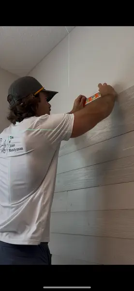 Accent Wall Installation in Jacksonville Beach